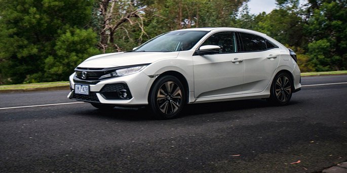 So sanh Honda Civic va Mazda 3 phien ban 2018 hinh anh 8