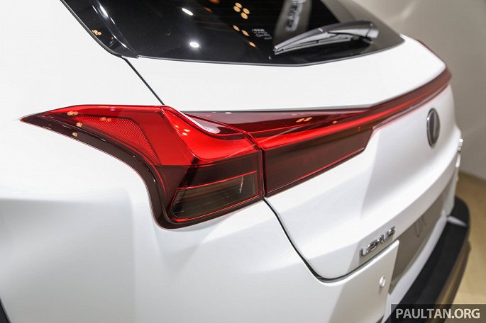 Lexus UX 2019 lan dau den Dong Nam A hinh anh 3